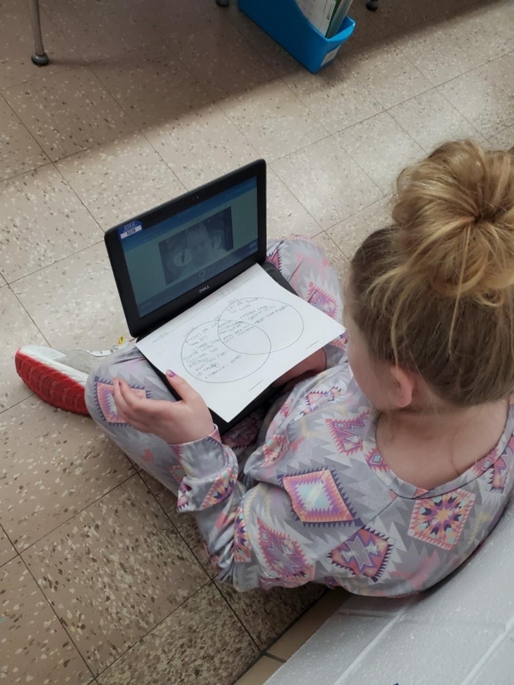 3rd grader on Chromebook